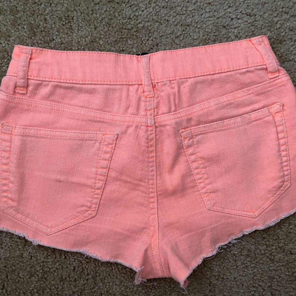 Booty Shorts (2) - Picture 3 of 9